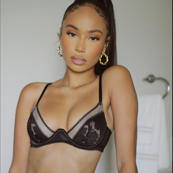 Floral Glow Unlined Lace Bra - Picture 3 of 3